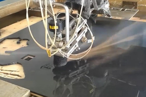 碳纤维板切割时需要注意什么?