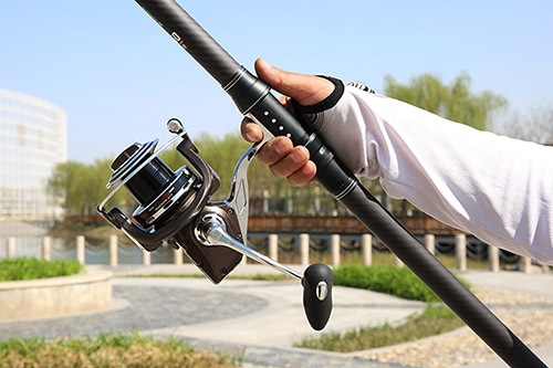 碳纤维管用力砸会损坏,是质量差么?